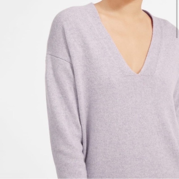 Everlane V Neck Cashmere Sweater - Picture 2 of 6